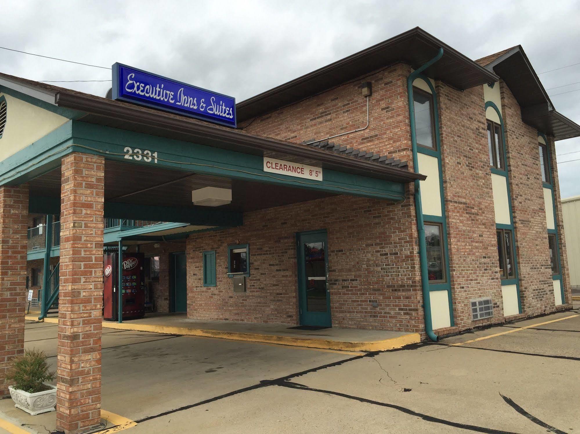 Executive Inn And Suites Dyersburg Exterior foto