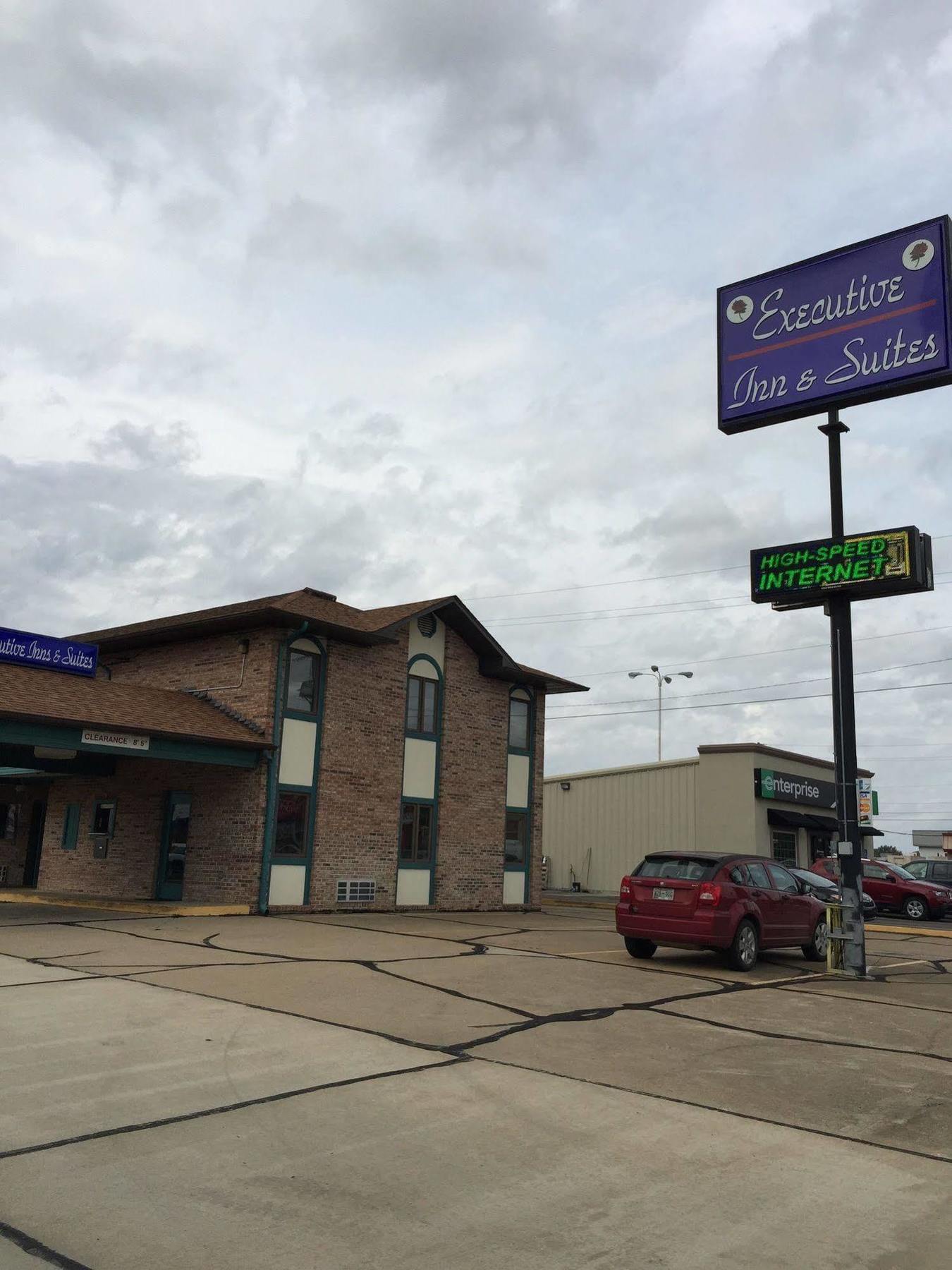 Executive Inn And Suites Dyersburg Exterior foto